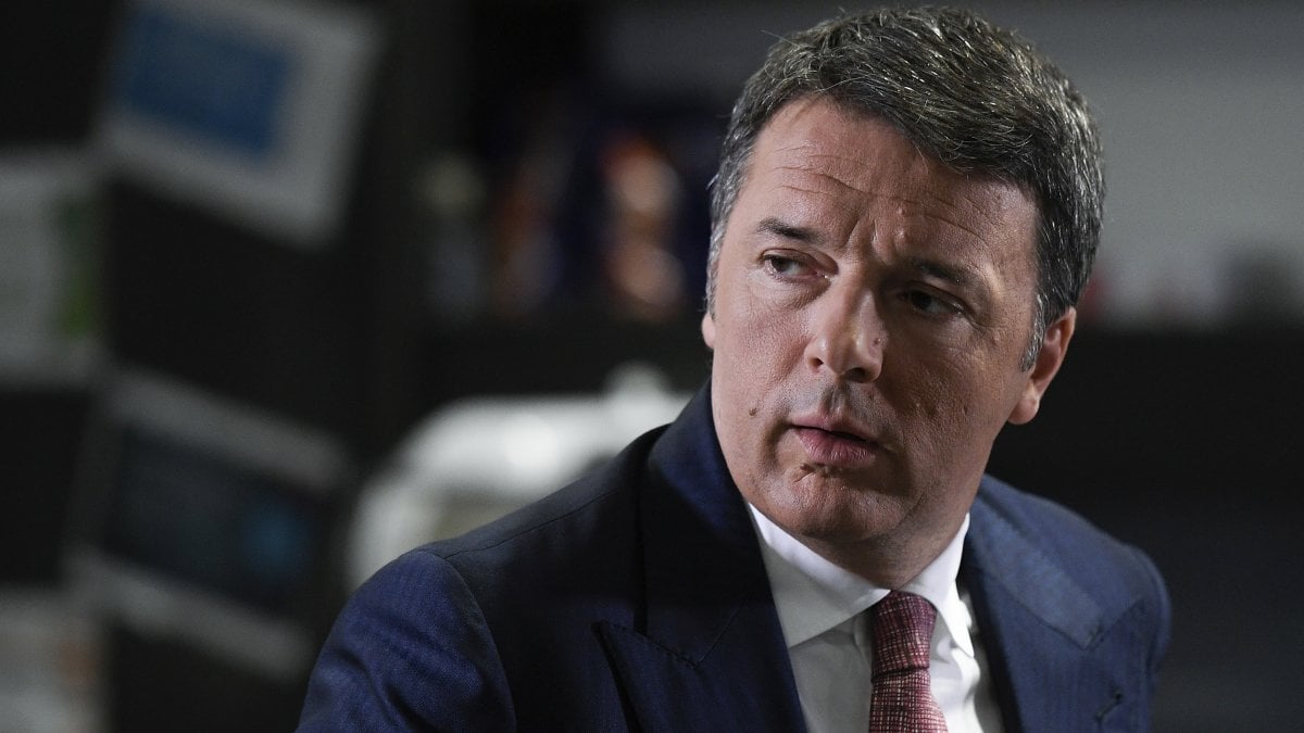 Matteo Renzi busta bossoli Senato