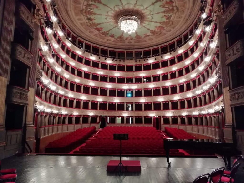 8 marzo teatro argentina Roma