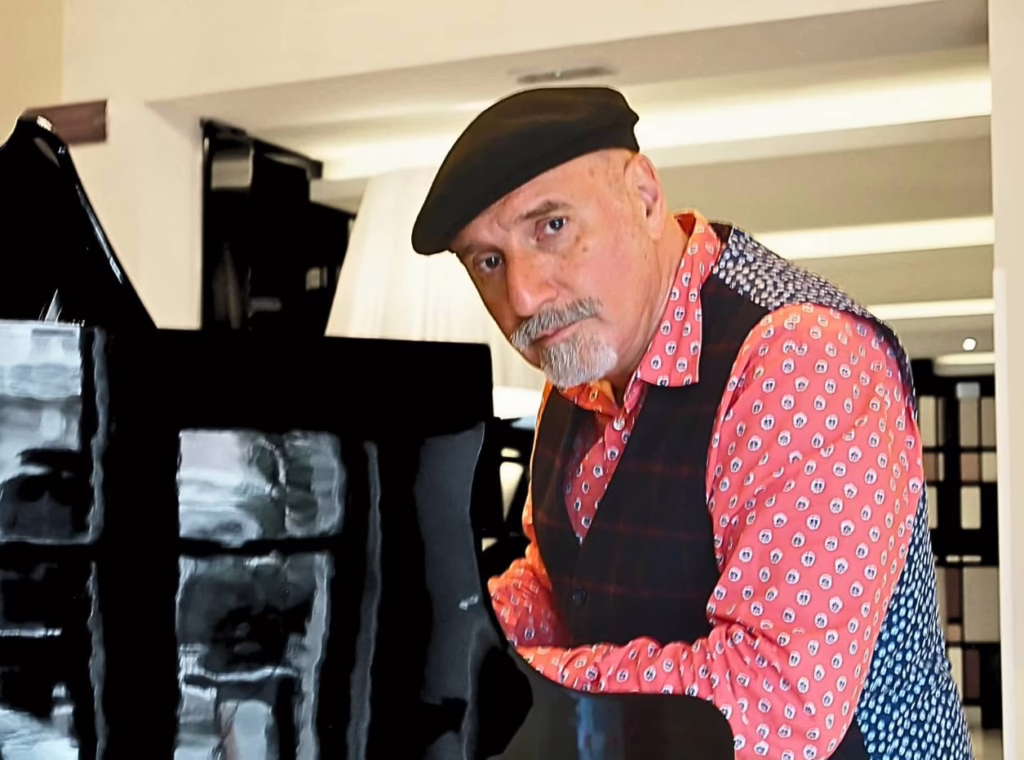Michele Gazich al piano 1